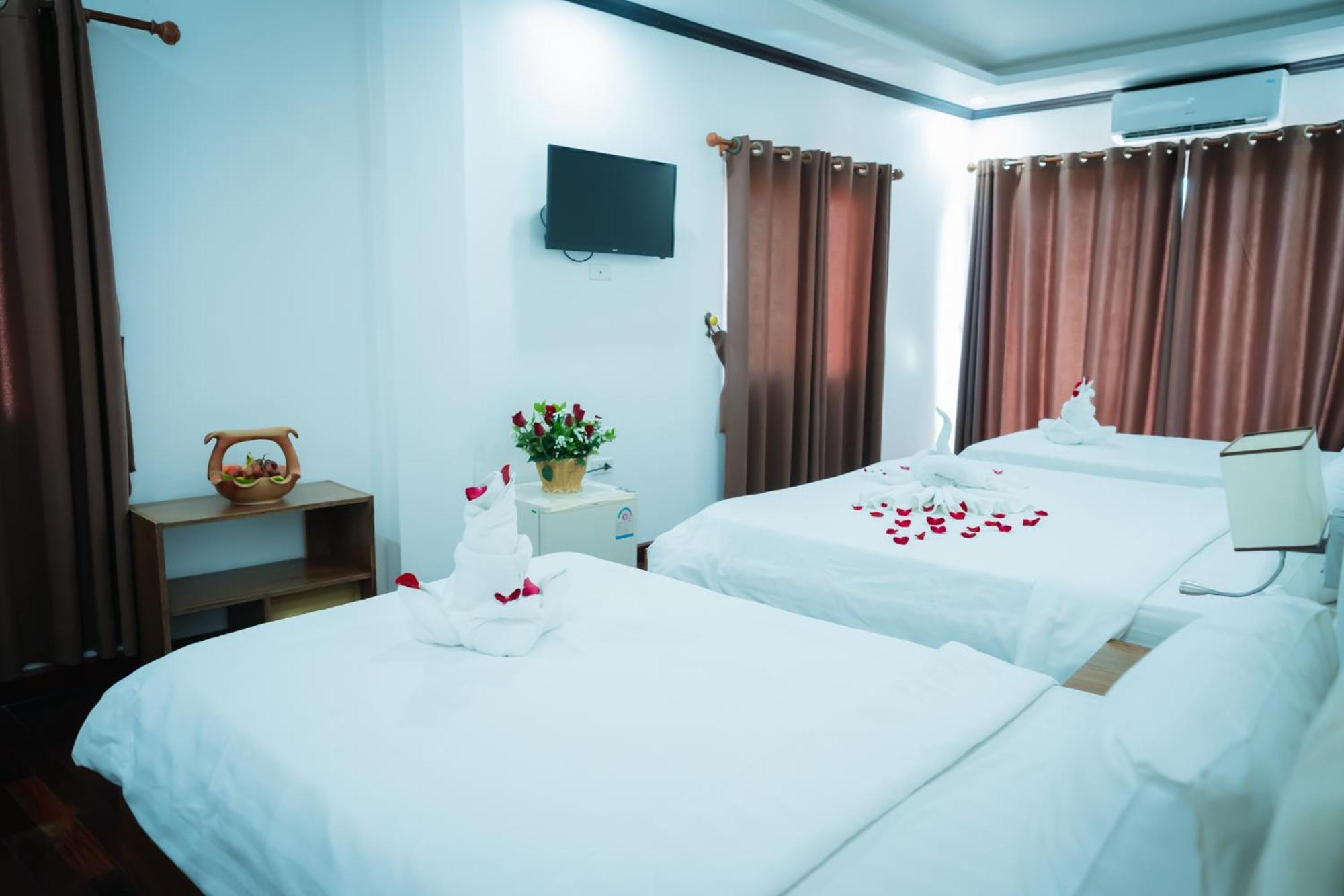 Vientiane Ruby Riverside Hotel Exterior foto