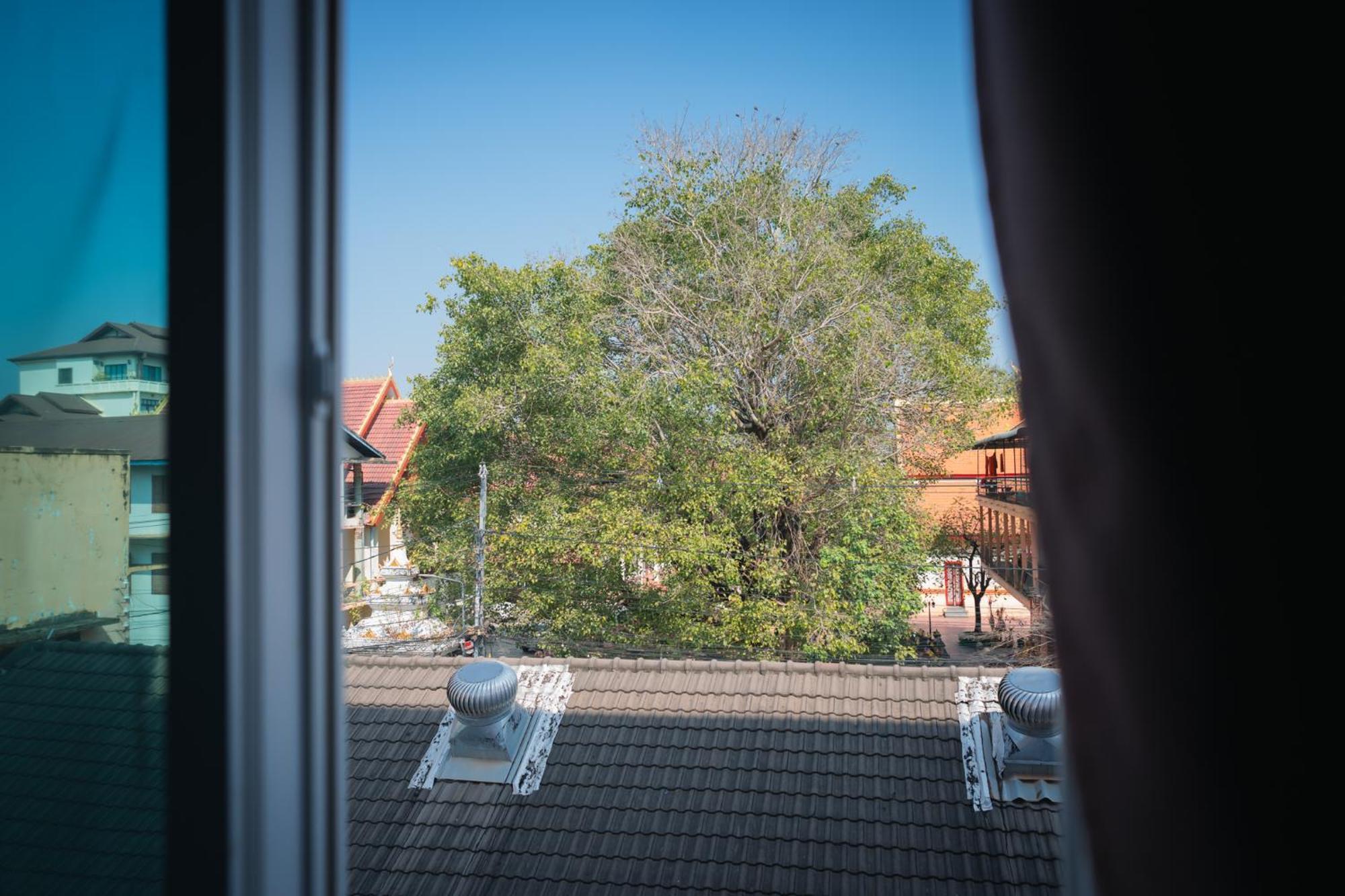 Vientiane Ruby Riverside Hotel Exterior foto