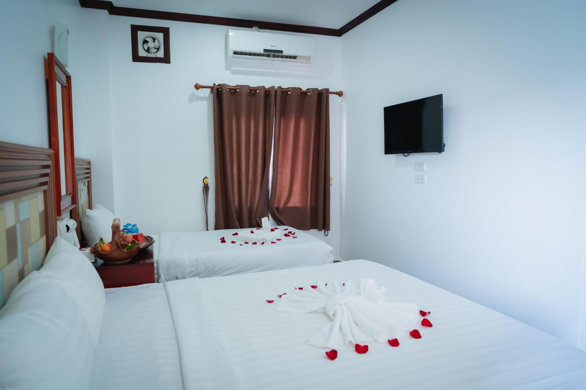 Vientiane Ruby Riverside Hotel Exterior foto