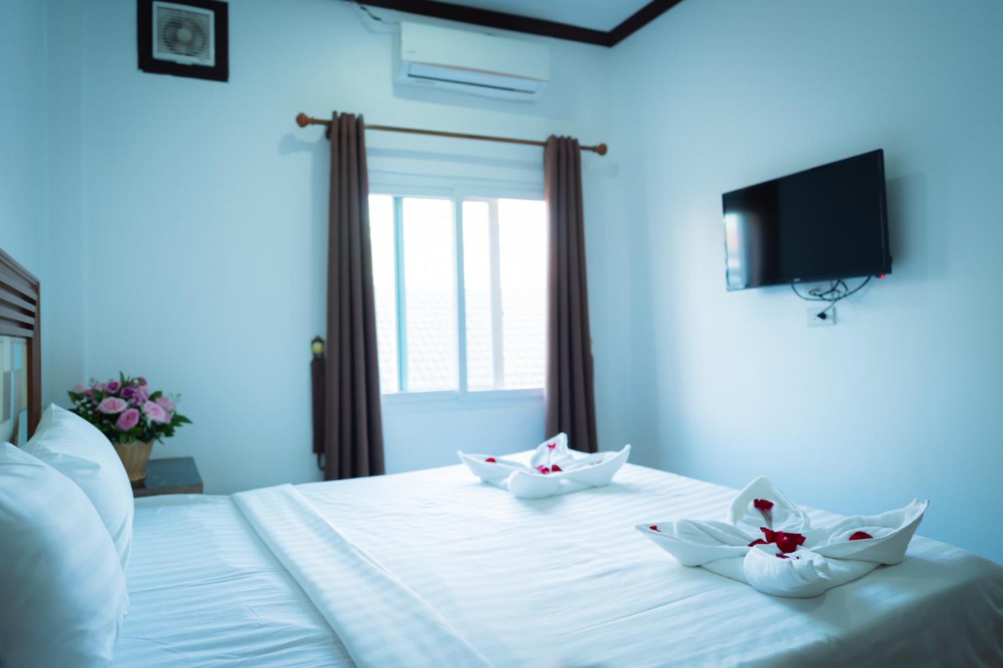 Vientiane Ruby Riverside Hotel Exterior foto